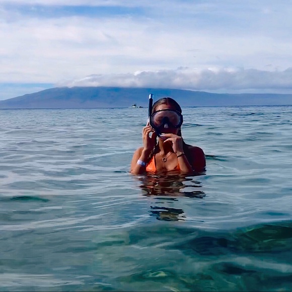 Meet your Posher, Alex - Picture 15 of 17